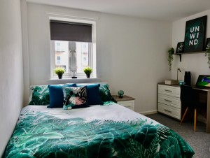 Large Ensuite